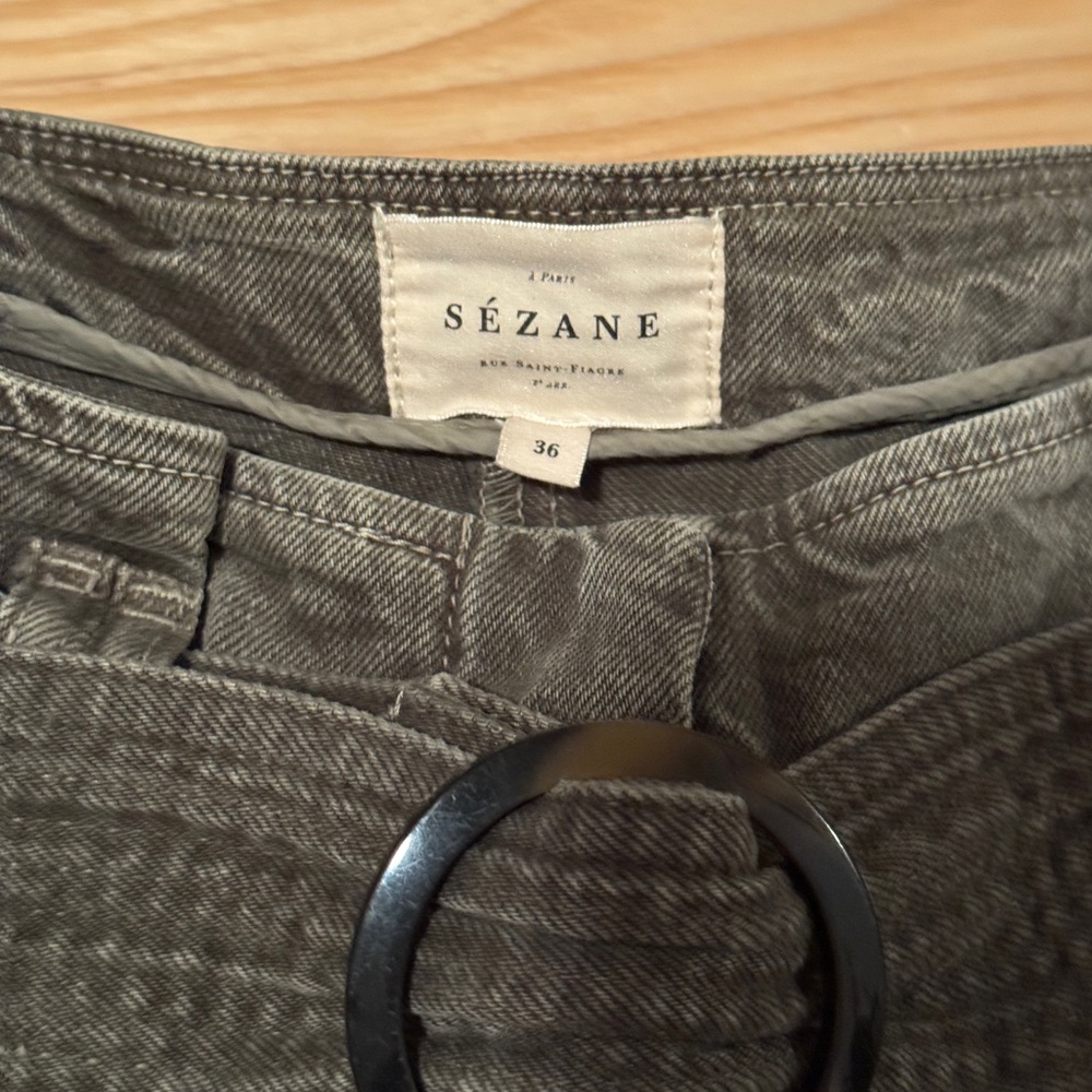 Sezane Dark Khaki Green Rome Shorts - Picture 2 of 4